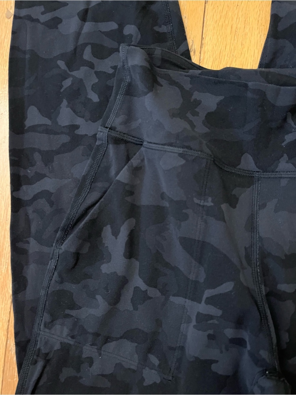 Lululemon Align Jogger 28 Inch Heritage 365 Camo Deep Coal Multi Size 4 - Picture 3 of 6